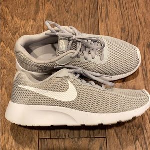 New Women’s Nike’s